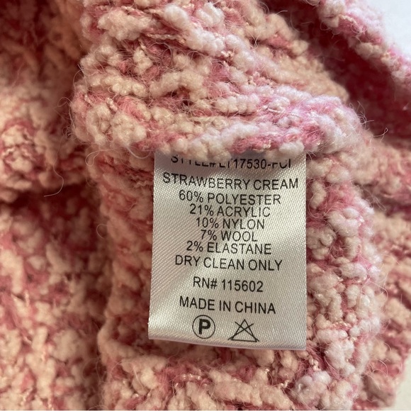 Lush Women's Sweater Strawberry Cream Size Small - Picture 5 of 8